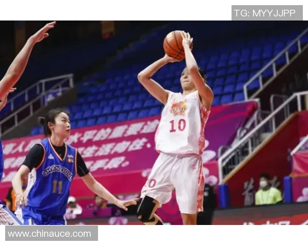 成都足球队强势领跑锦标赛积分榜以57分稳居首位